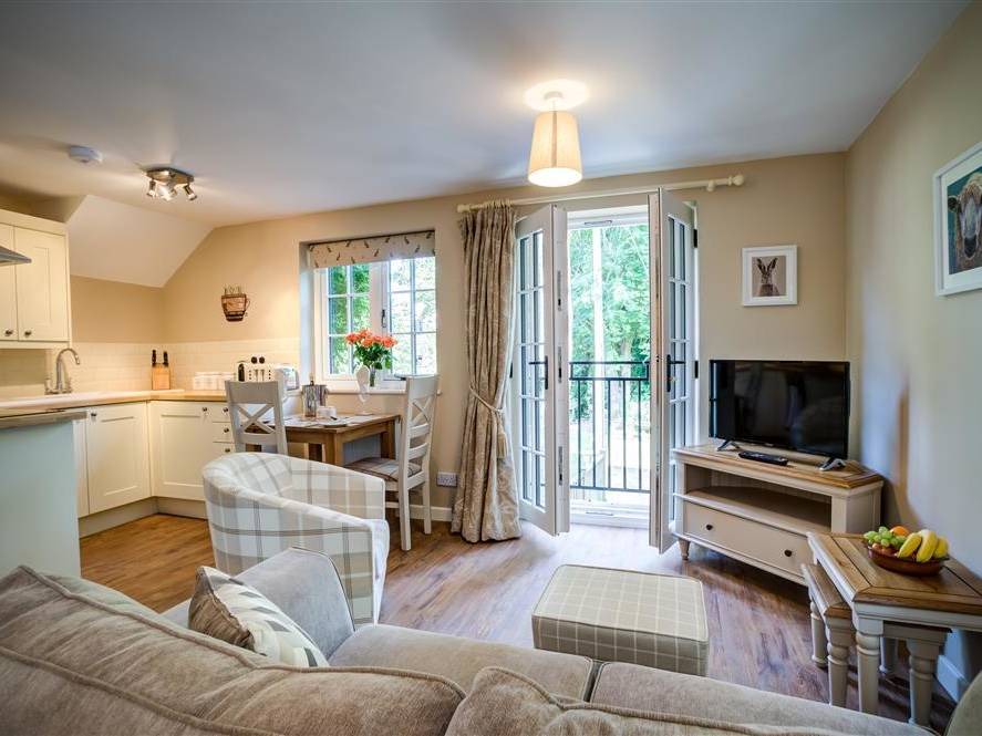 Burford Cottage | Cabin ∙ 1 bedroom ∙ 2 guests