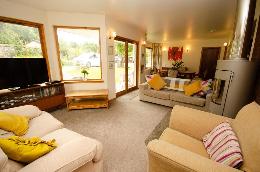 South Galson House | Home Comforts in Peaceful 2 Acres