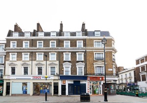 Nice Bayswater 2 BR on Queensway opp. Underground stn, by Blueground
