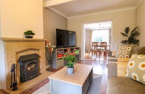 Ault Hucknall House | Oxcroft View