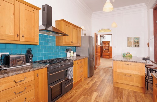 Dumbarton House | Extensive 7 bed Historical Mansion. 2 acres of garden, overlooking River Clyde
