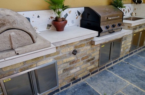 Saffron Walden Cabin | Luxury 8 Bed Manor House Hot Tub Cinema Room SkyTV