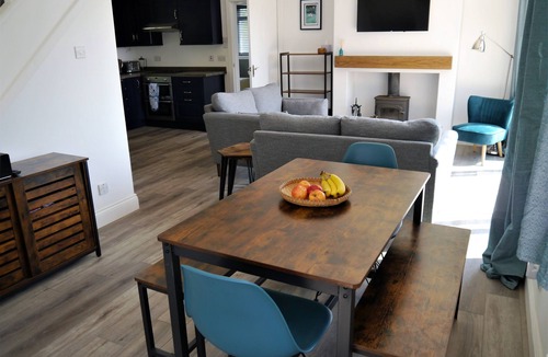 Rockcliffe Cottage | Mallaig - a bungalow that sleeps 6 guests in 3 bedrooms
