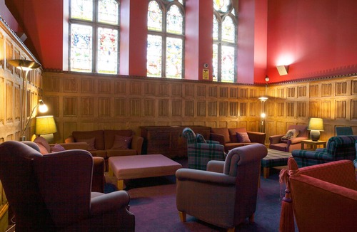 Fort Augustus Apartment | The Ross, apartment in former monasterty on the shores of world famous Loch Ness