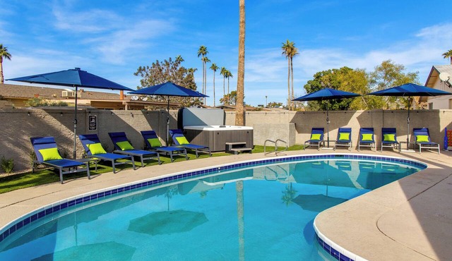 Pool, Spa, Fire Pit, Grown Up Swings-Your Own 5BR/3BA Resort-LOW Pool Heat Fee