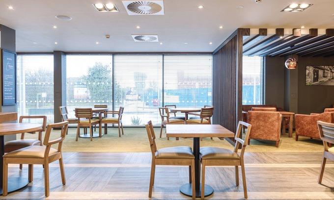 Wokingham Hotel | Premier Inn Wokingham Town Centre