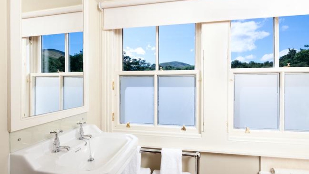 Photo of Bathroom in Luss