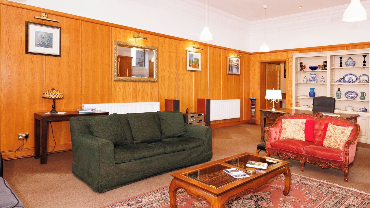 Photo of Livingroom in Dumbarton